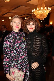 Rosalin Thomass, Anna Maria Sturm beim Bayerischen Filmpreis 2018 (©Foto: Martin Schmitz)